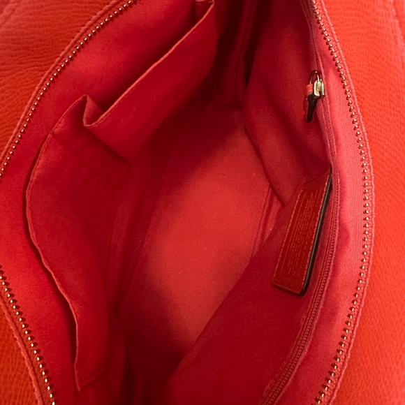 COACH Zip Tote Carmine - Picture 5 of 6